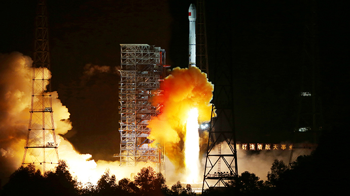 China Experimental Spacecraft Successfully Launched for Moon Mission (1)